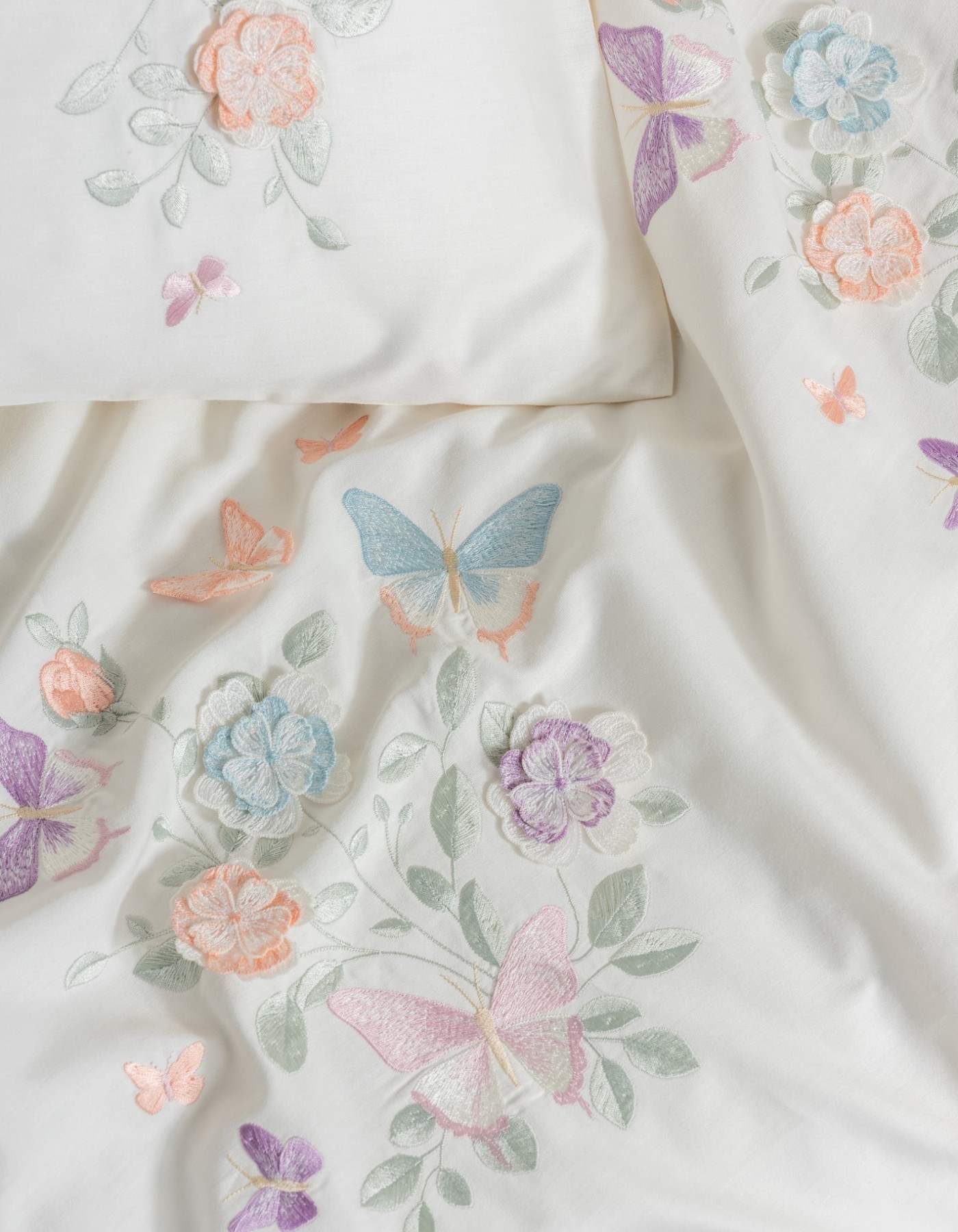 Cotton Box 3D Nakışlı Saten Çift Kişilik Nevresim Takımı Liva Pudra