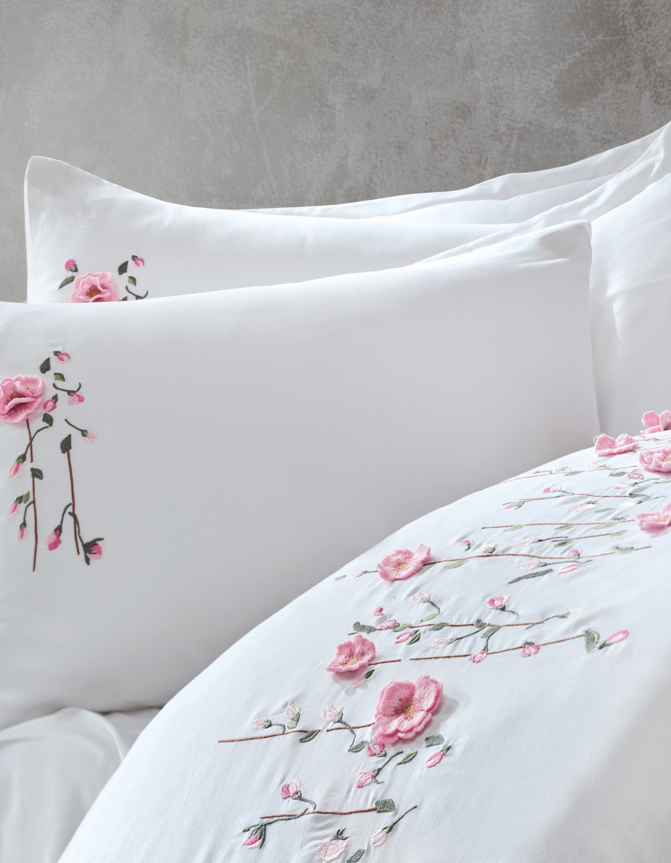 Cotton Box 3D Nakışlı Saten Çift Kişilik Nevresim Takımı Perla Beyaz