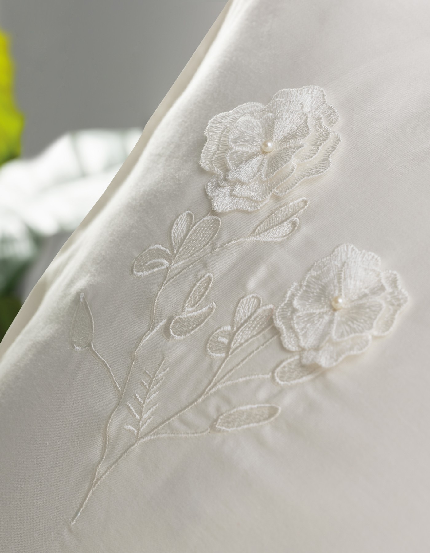 Cotton Box 3D Nakışlı Saten Çift Kişilik Nevresim Takımı Pure Ekru