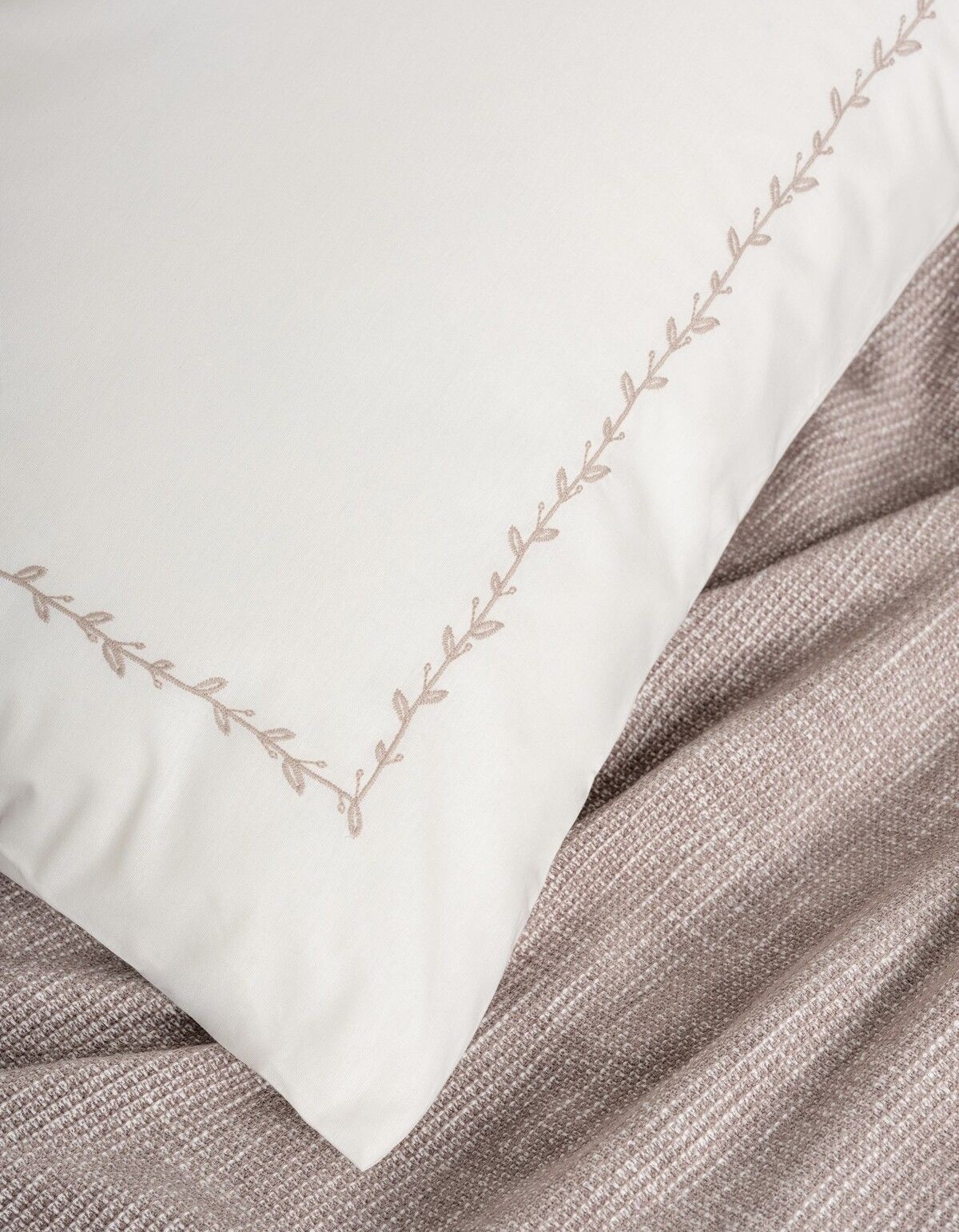 Cotton Box Embrova Çift Kişilik Pike Takımı Şönil Loom Bej