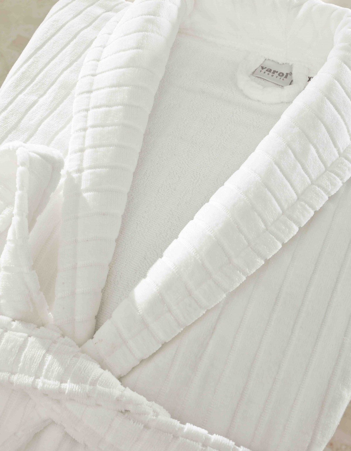 Uranos Serisi Şal Yaka Kadife Otel Bornozu