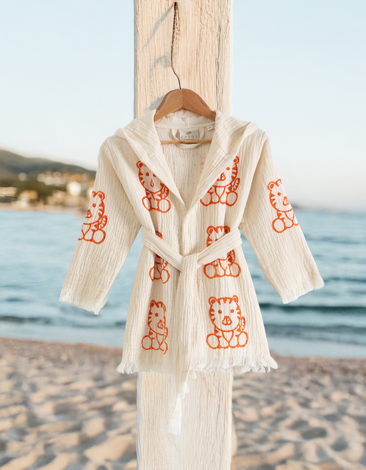 Varol %100 Organik, El İşçiliği Taş Baskı Çocuk Bornozu - Kaplan