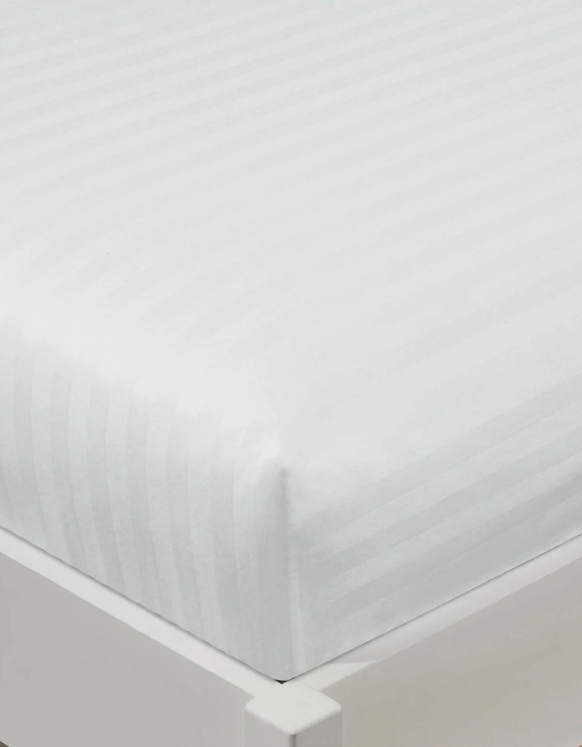 Varol %100 Pamuk Saten Stripe Battal Boy (King Size) Lastikli Çarşaf Takımı – 30 cm – 2 Yastık Kılıfı – 180x200