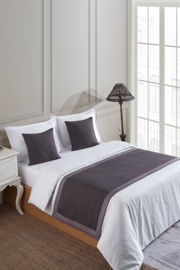 Varol 70x250 Yatak Şalı (Runner) ve 2 Adet 45x45 Kırlent Seti – Otel Konsept Lüx Dekoratif Set
