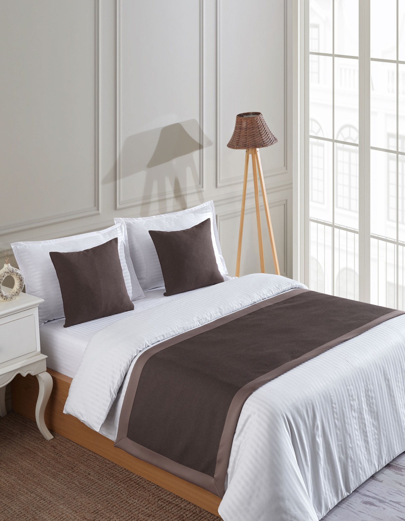 Varol 70x250 Yatak Şalı (Runner) ve 2 Adet 45x45 Kırlent Seti – Otel Konsept Lüx Dekoratif Set