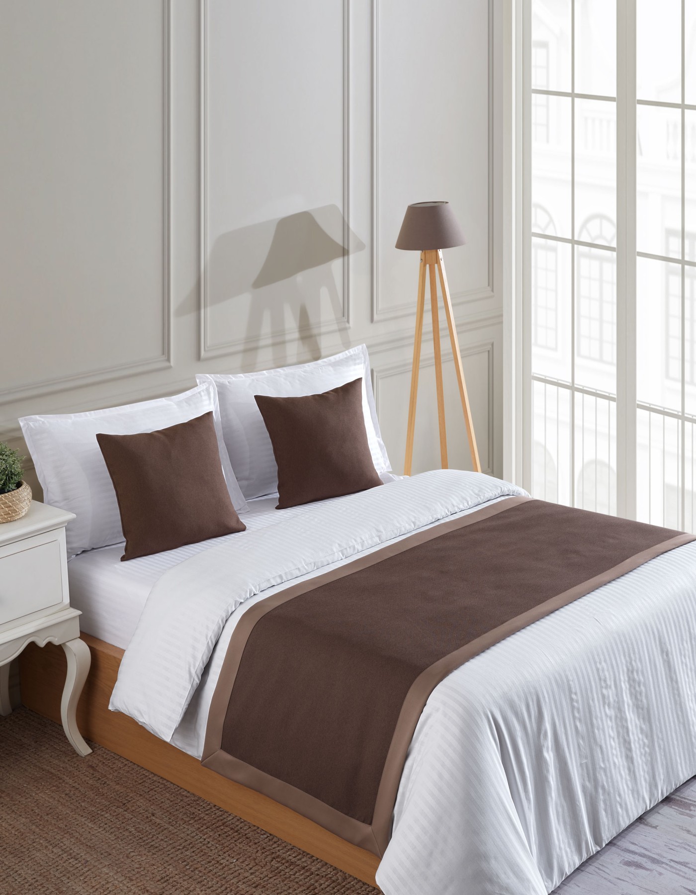 Varol 70x250 Yatak Şalı (Runner) ve 2 Adet 45x45 Kırlent Seti – Otel Konsept Lüx Dekoratif Set