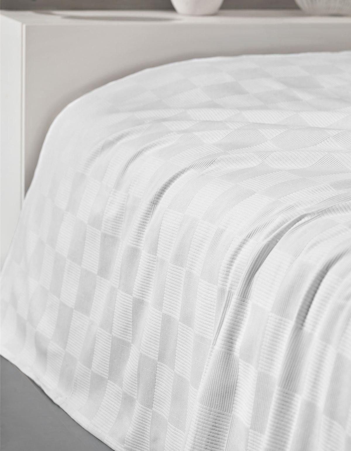 Varol Anemon Serisi Otel Pikesi 200x230