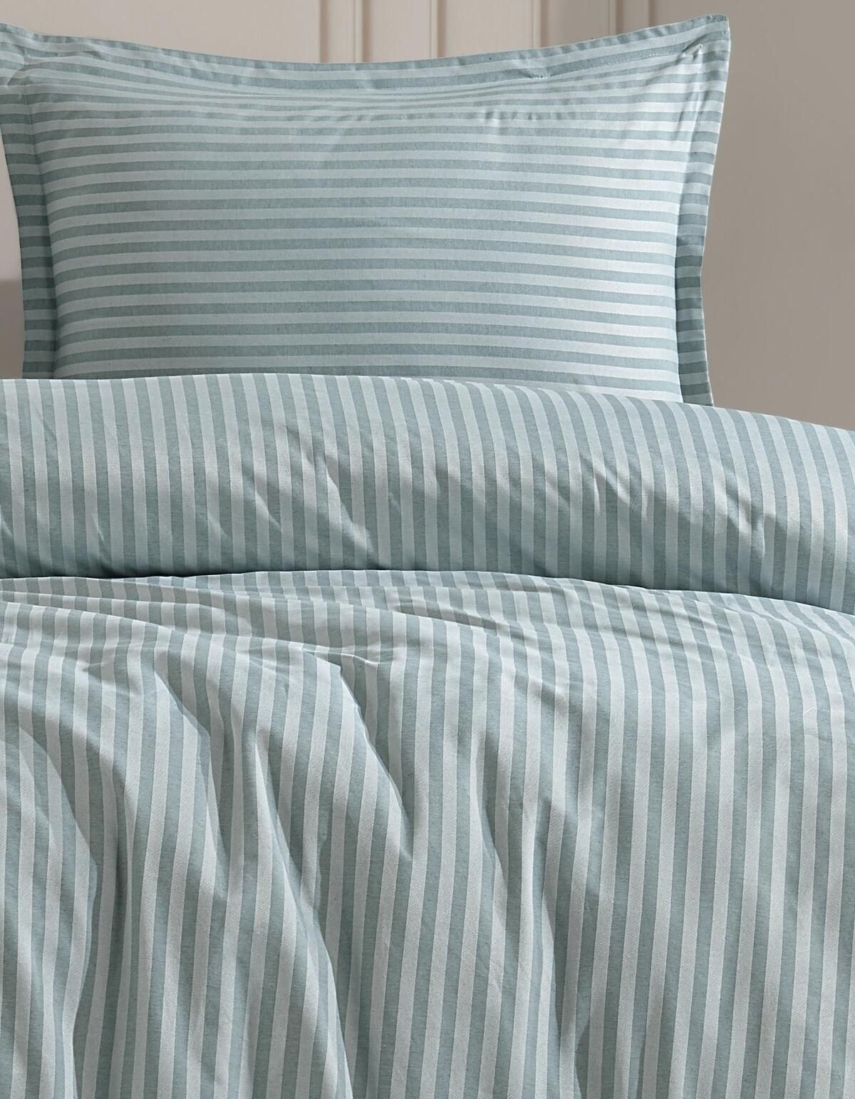 Varol Çarşafı Lastikli Saten Çizgili Çift Kişilik Nevresim Takım