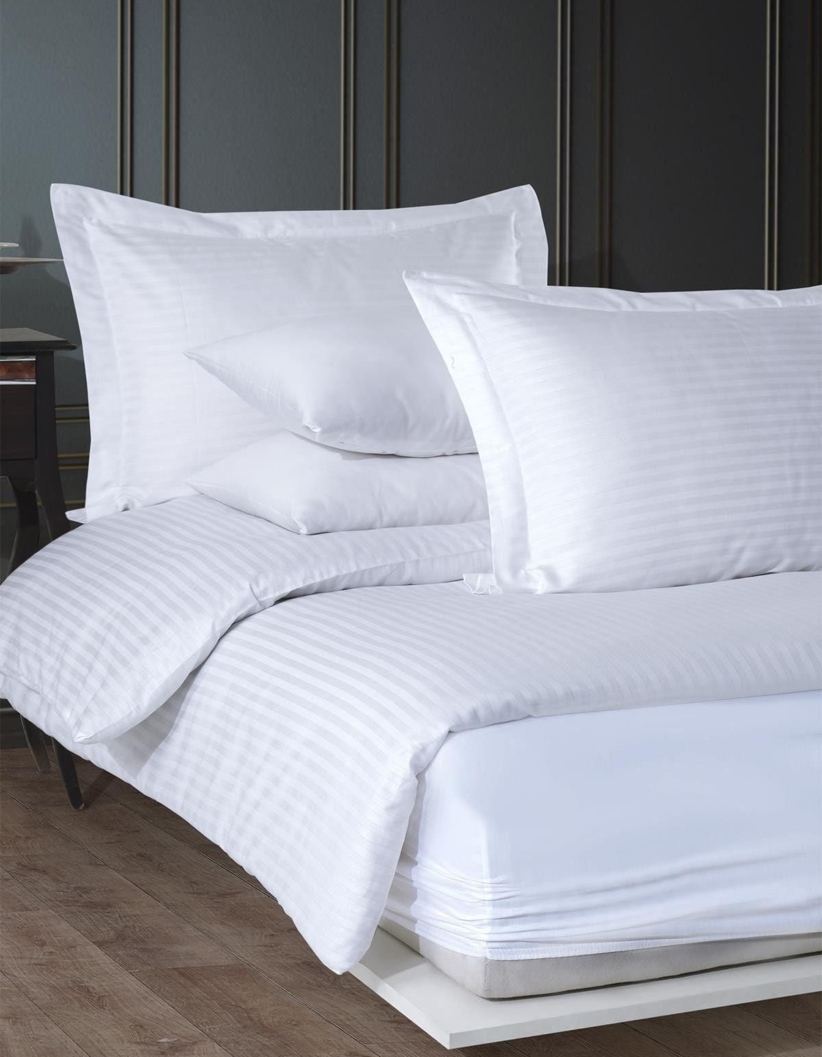 Varol Çarşafı Lastikli Saten Çizgili Çift Kişilik Nevresim Takım