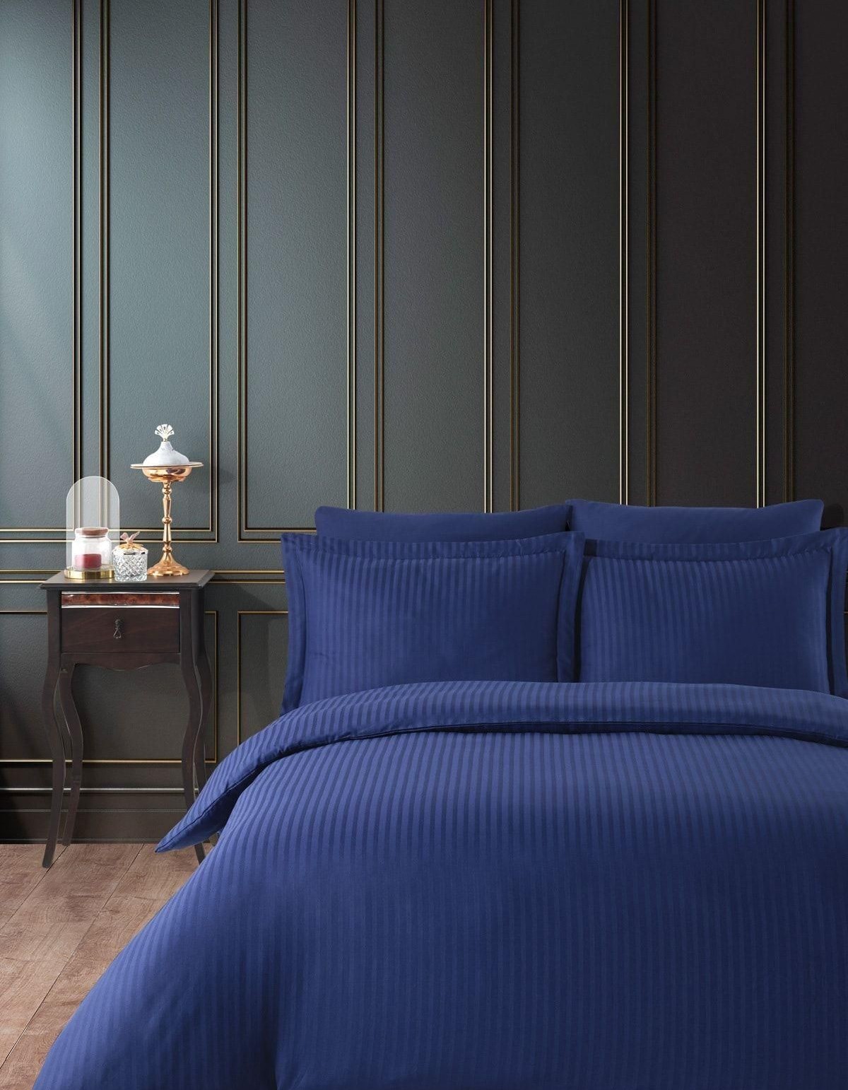 Varol Çift Kişilik Saten Çizgili Nevresim Takımı – Lastikli Çarşaf, Parlak ve Yumuşak Kumaş