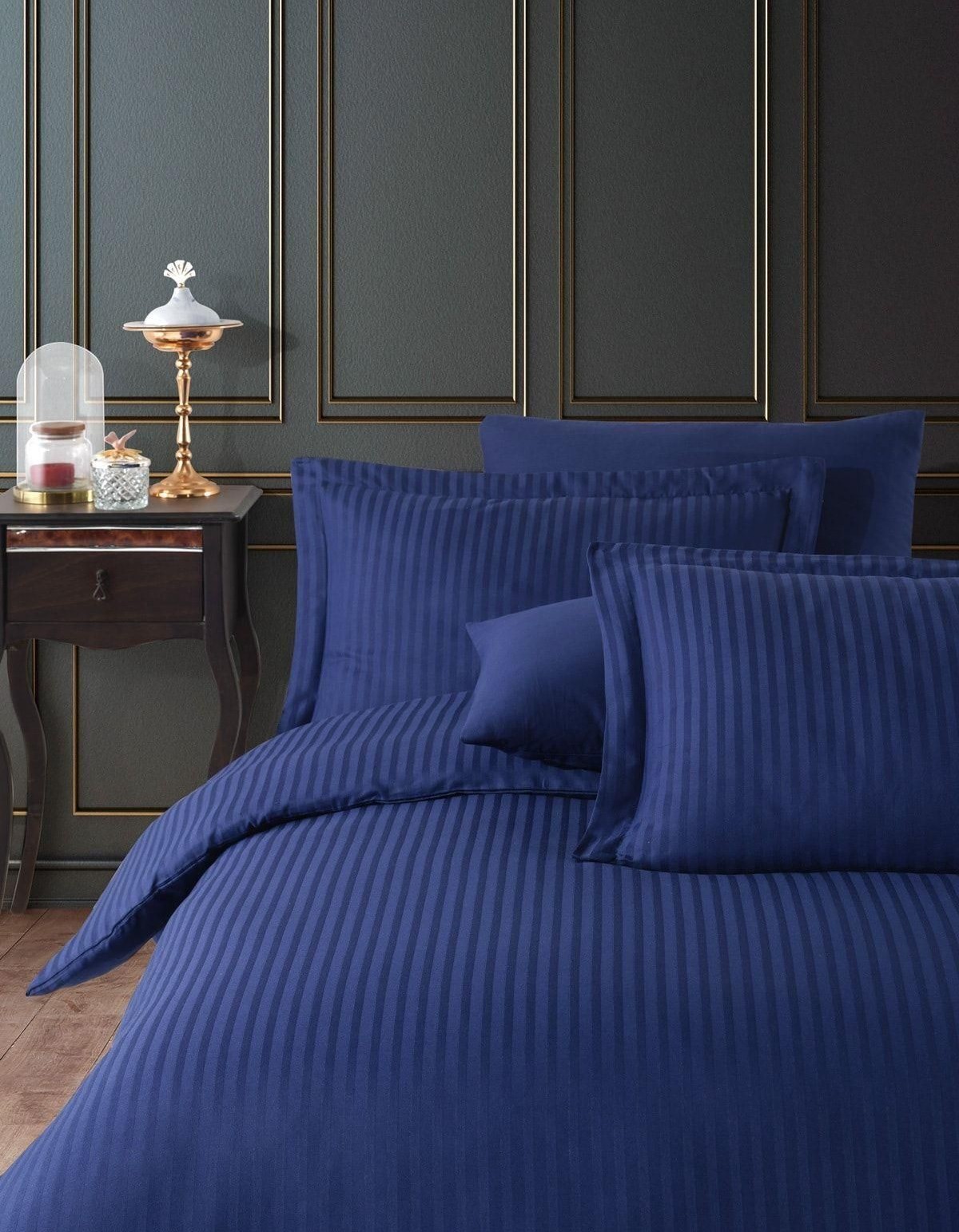 Varol Çift Kişilik Saten Çizgili Nevresim Takımı – Lastikli Çarşaf, Parlak ve Yumuşak Kumaş