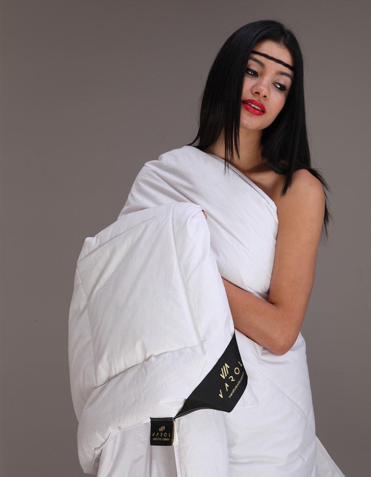 Varol King Size Kaz Tüyü Yorgan + 2 Adet Kaz Tüyü Yastık