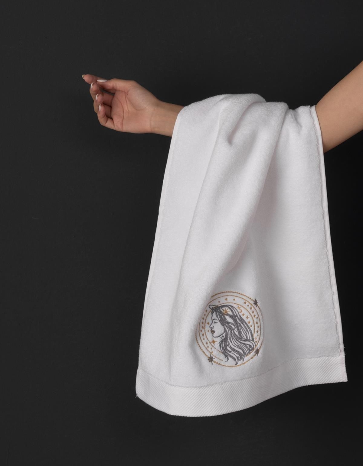 Varol Lüks Microcotton Burç Nakışlı Havlu Seti – Yumuşak & Dayanıklı