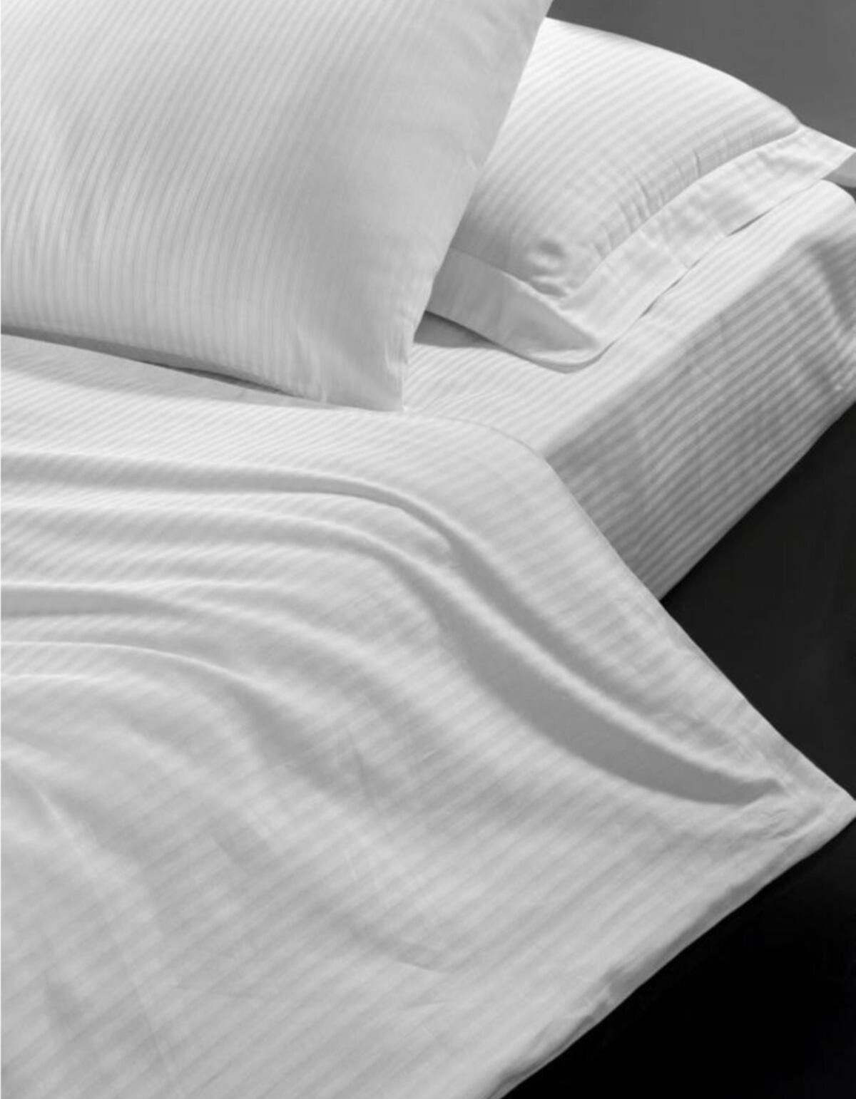 Varol Risus Serisi Otel Nevresimi (Yorgan Kılıfı) 220x240 83 Tel