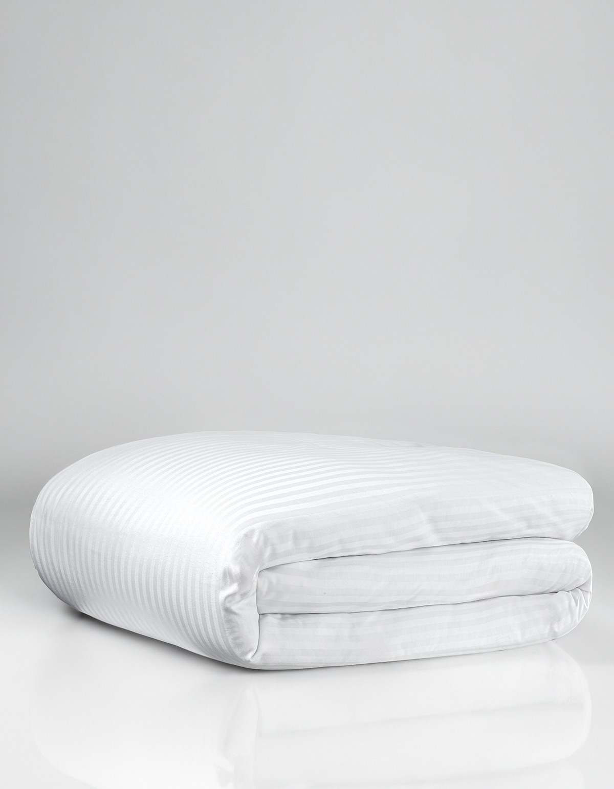 Zeus Serisi 83Tel Pamuk Saten Otel Nevresimi 1cm Çizgili